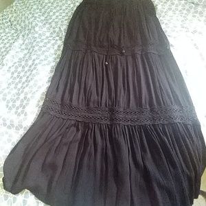 XL - Black Skirt